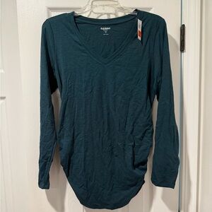 Old Navy maternity long sleeve tops